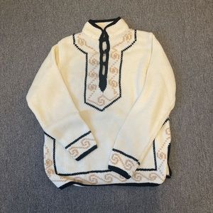 Vintage Womens Kimlon Sweater with cute open Neck Detail 

Size large